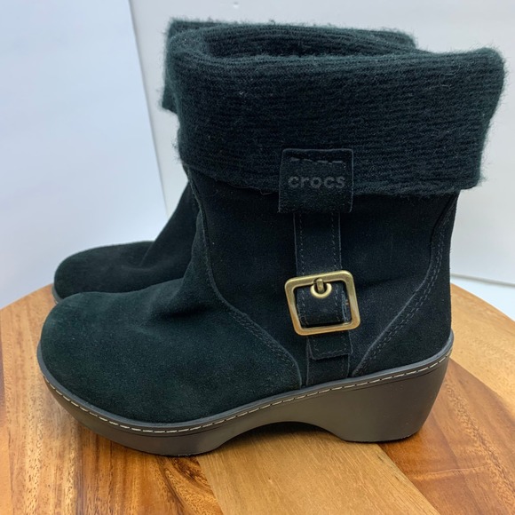 CROCS Shoes - Crocs Black Suede Buckle Ankle Boots W7 Fleece Lined Comfort Platform Cozy